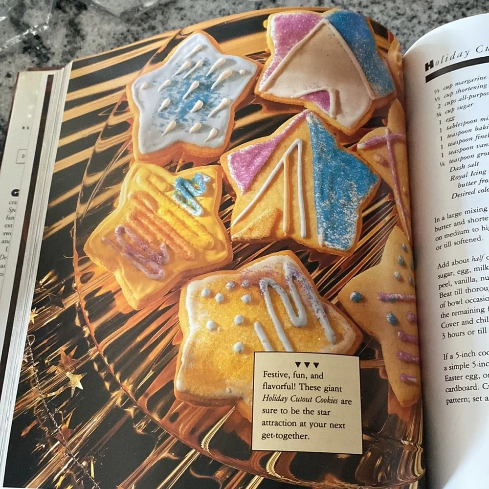 Vintage 1992 Better Homes And Gardens Spectacular Desserts Cookbook!